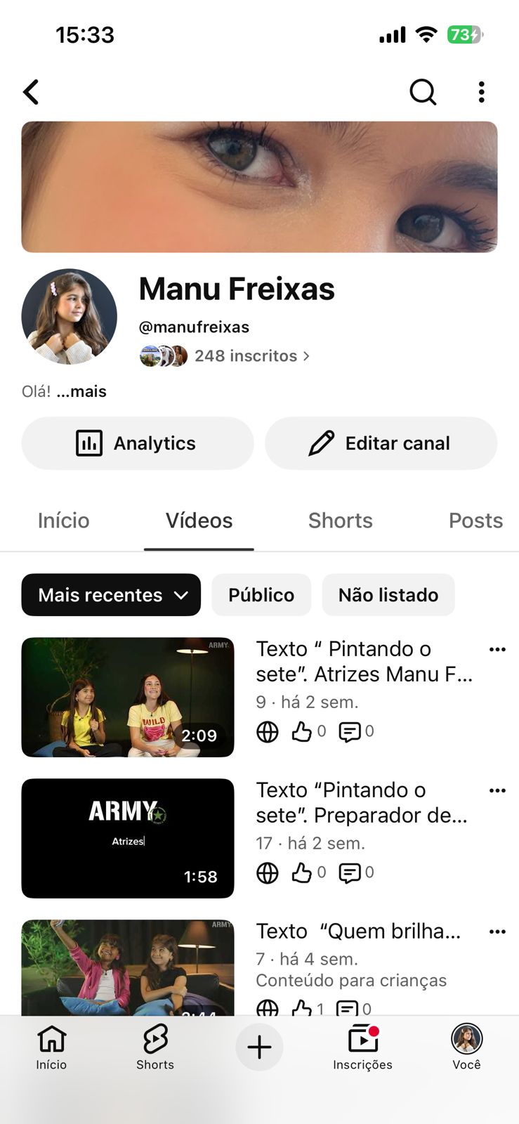 Print do canal público do YouTube da Manu Freixas